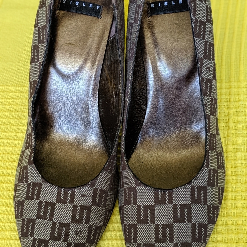Shoes - Picture 5 of 5